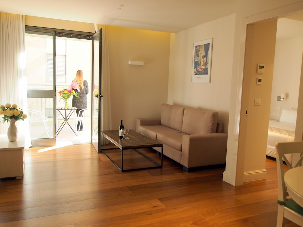 Classic Suite, 2 Bedrooms, Balcony, City View