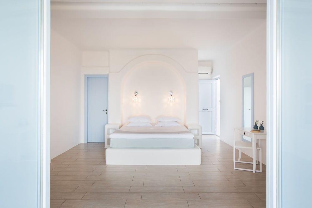 Premier Suite with Sea View & Private Pool