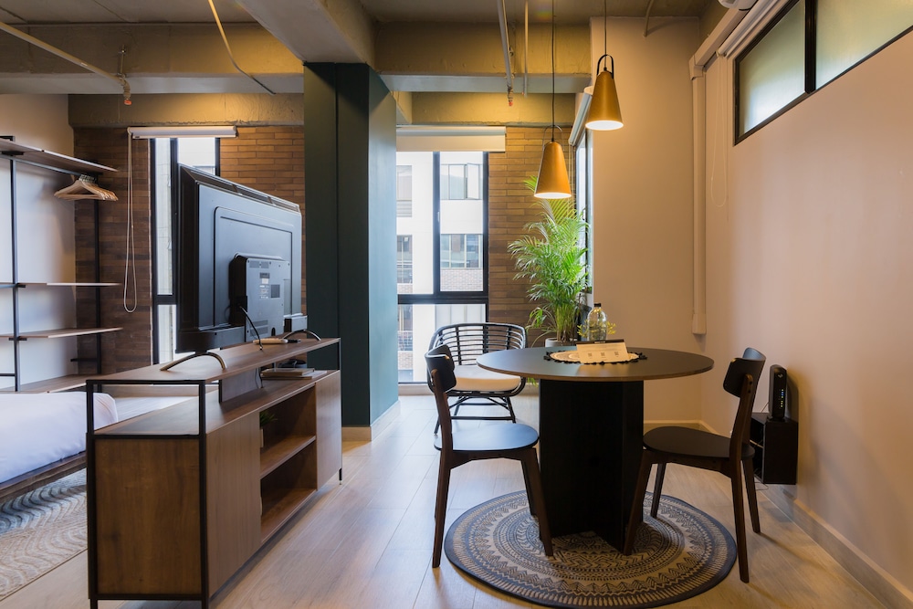 Premier Apartment