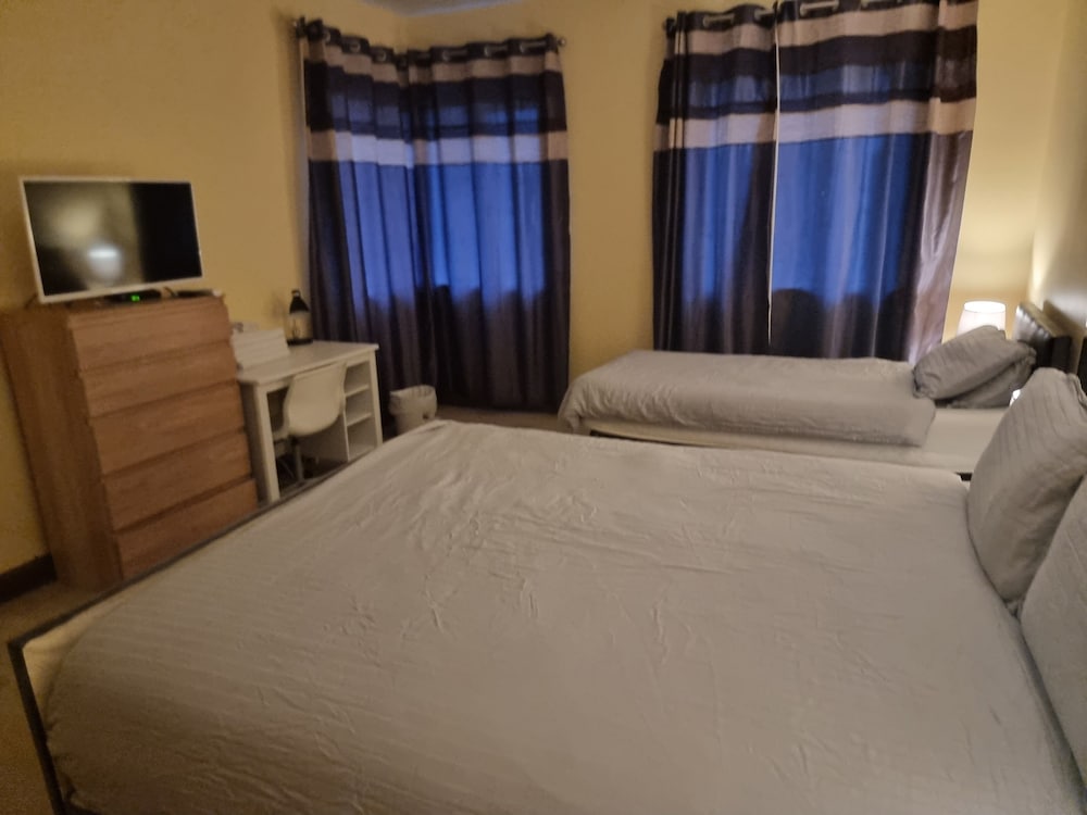 Classic Triple Room photo 2
