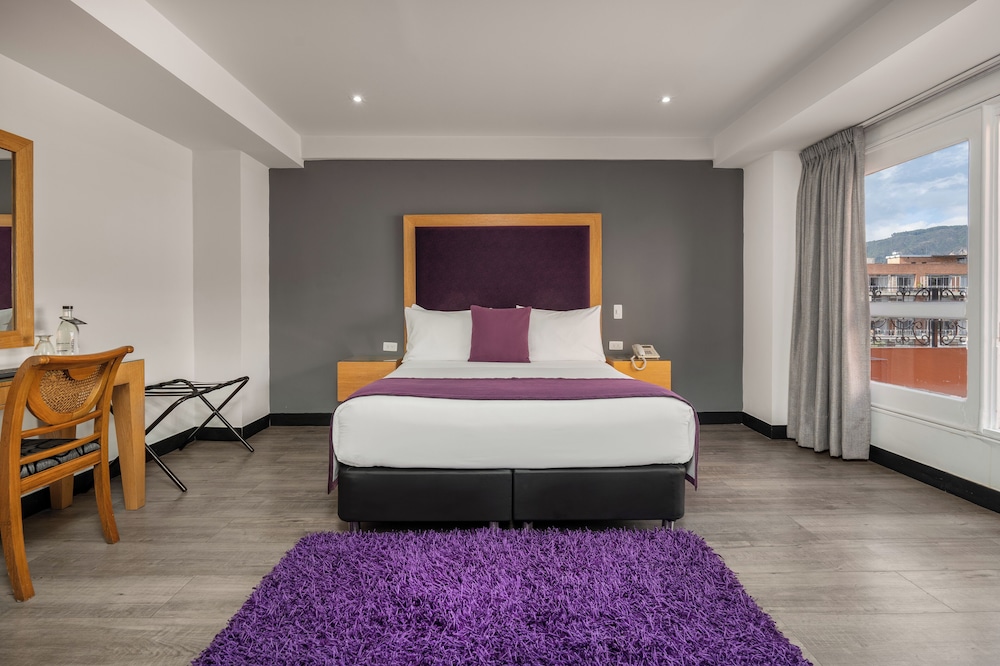 Suite, 1 Queen Bed, Terrace - Photo 3