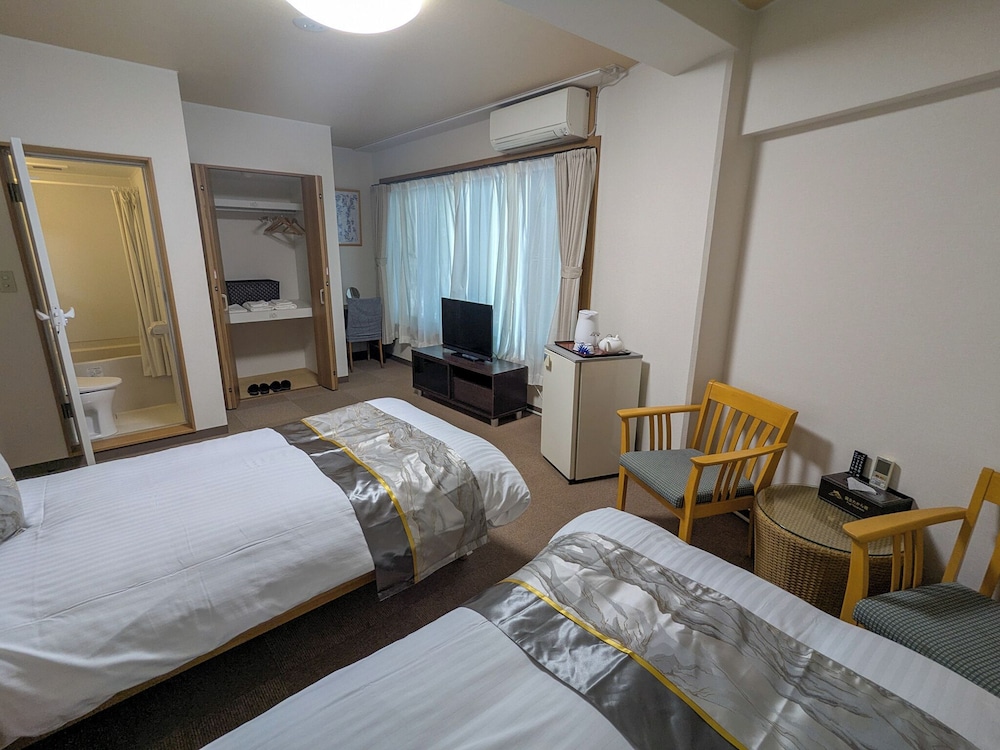 Basic Twin Room, 2 Twin Beds, Non Smoking
