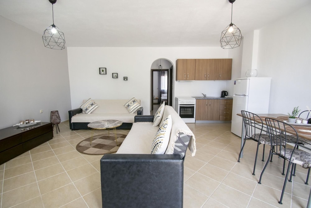 Apartment photo 3