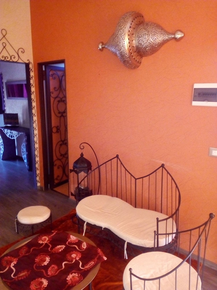 Deluxe Suite, 1 Bedroom, Private Bathroom, City View