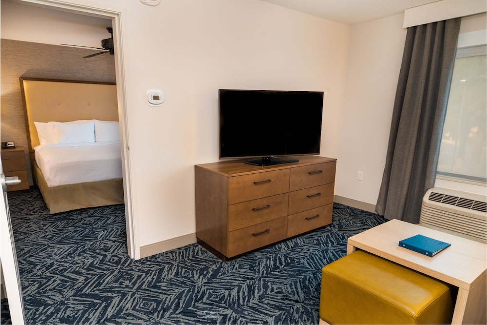 Studio, 1 King Bed, Accessible (Hearing) - Photo 3