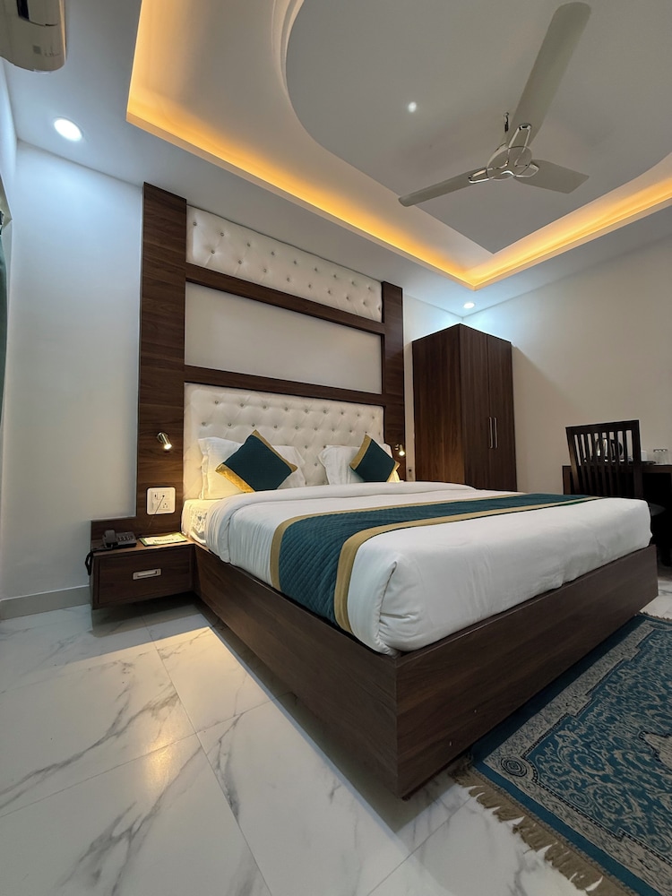 Superior Room - Photo 1