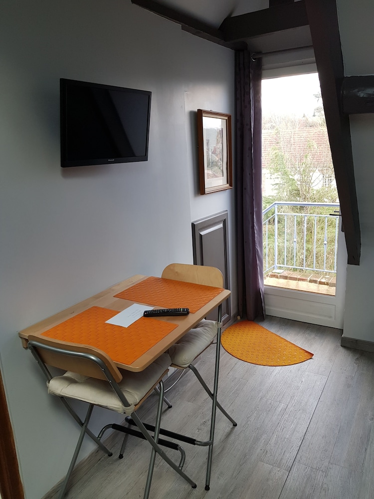 Double or Twin Room - Photo 5