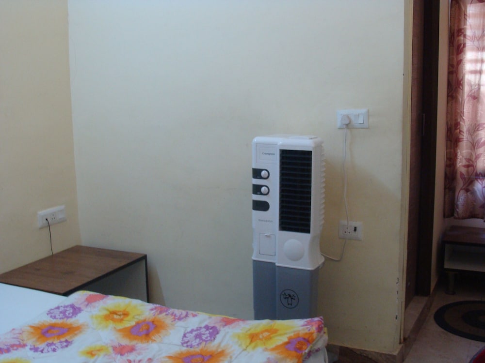 Deluxe Room (With AIr Cooler)