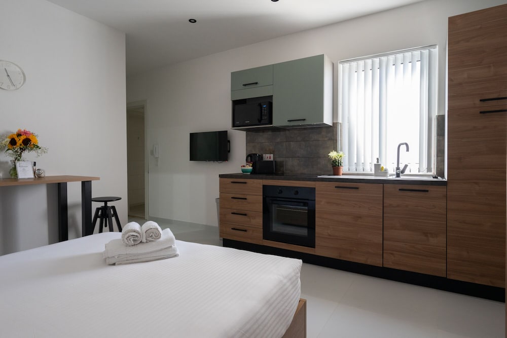 Studio Suite photo 3
