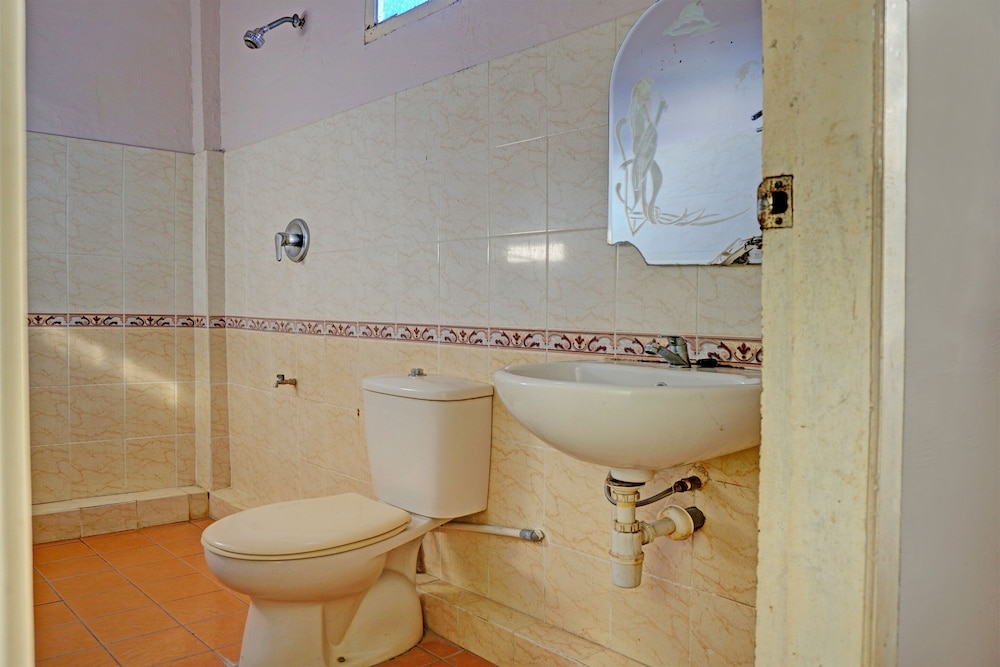 Economy Suite photo 2
