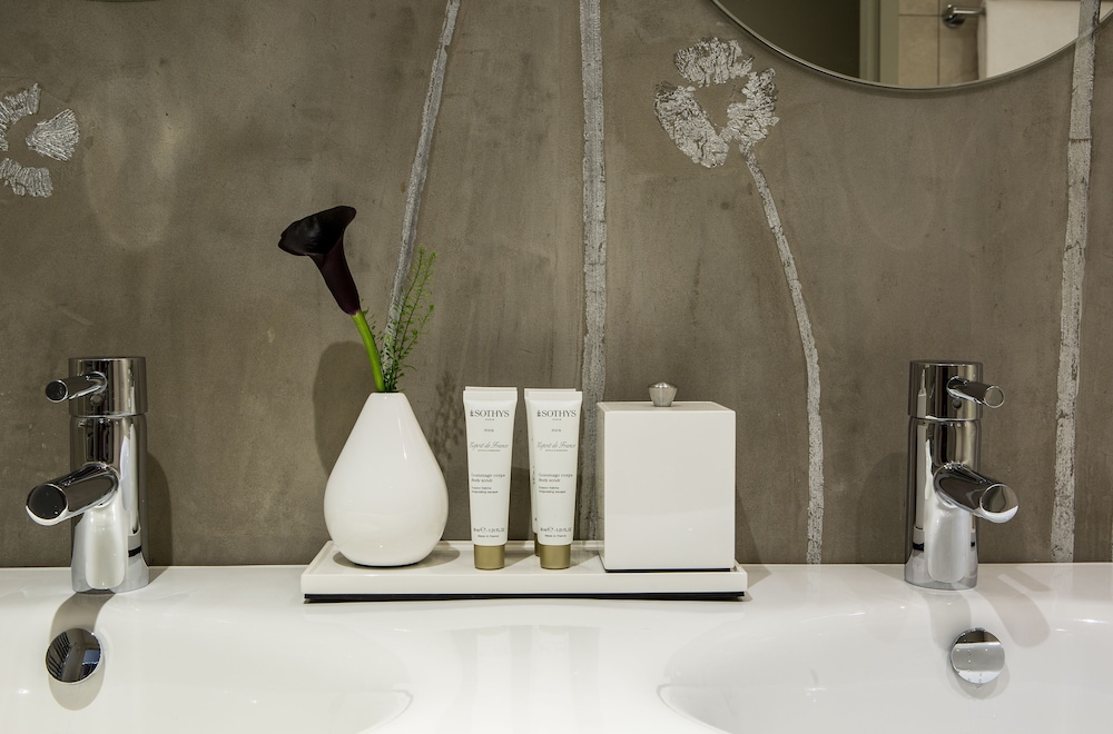 Hôtel Parc Saint-Séverin - Esprit de France bathroom photo