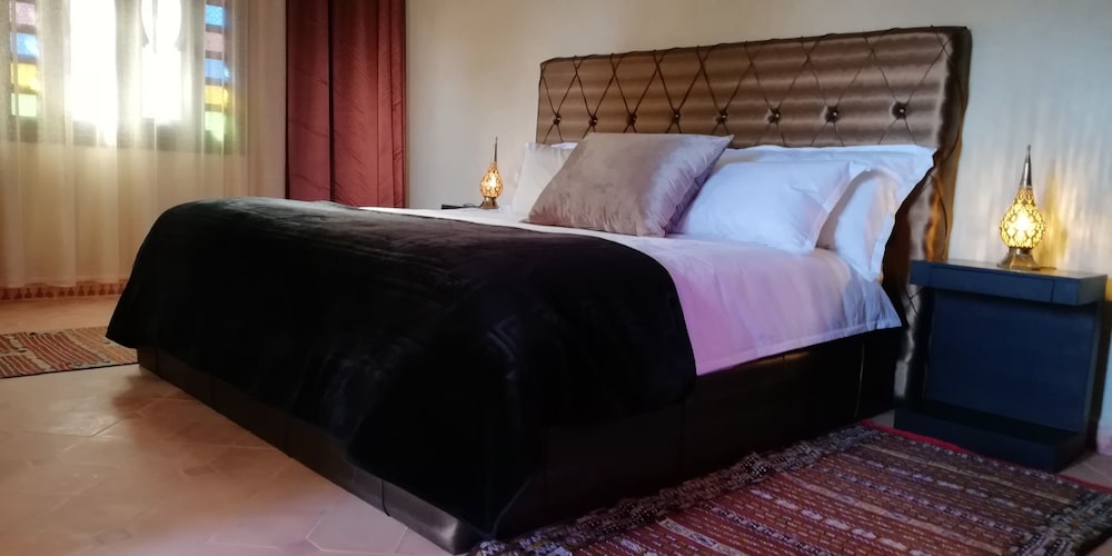 Classic Double Room, 1 King Bed, Non Smoking photo 3