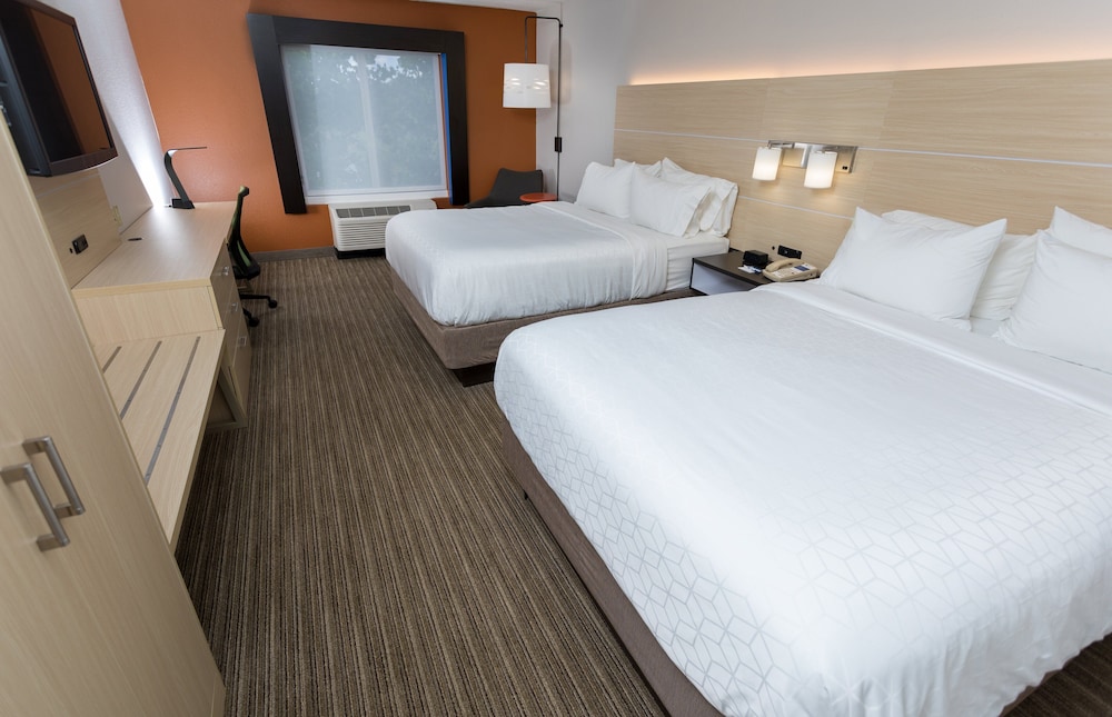 Suite, Multiple Beds