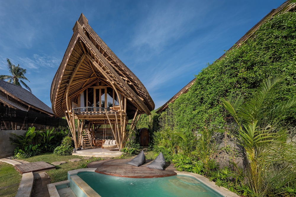 1 Bedroom Duplex Pool Villa