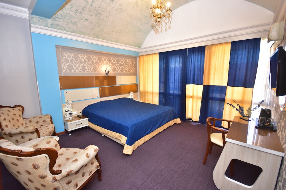 Deluxe Double Room, Balcony - Photo 1