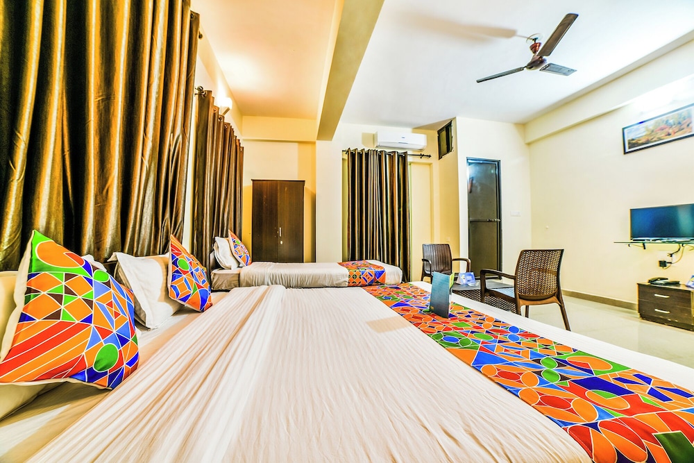 Family Room photo 3