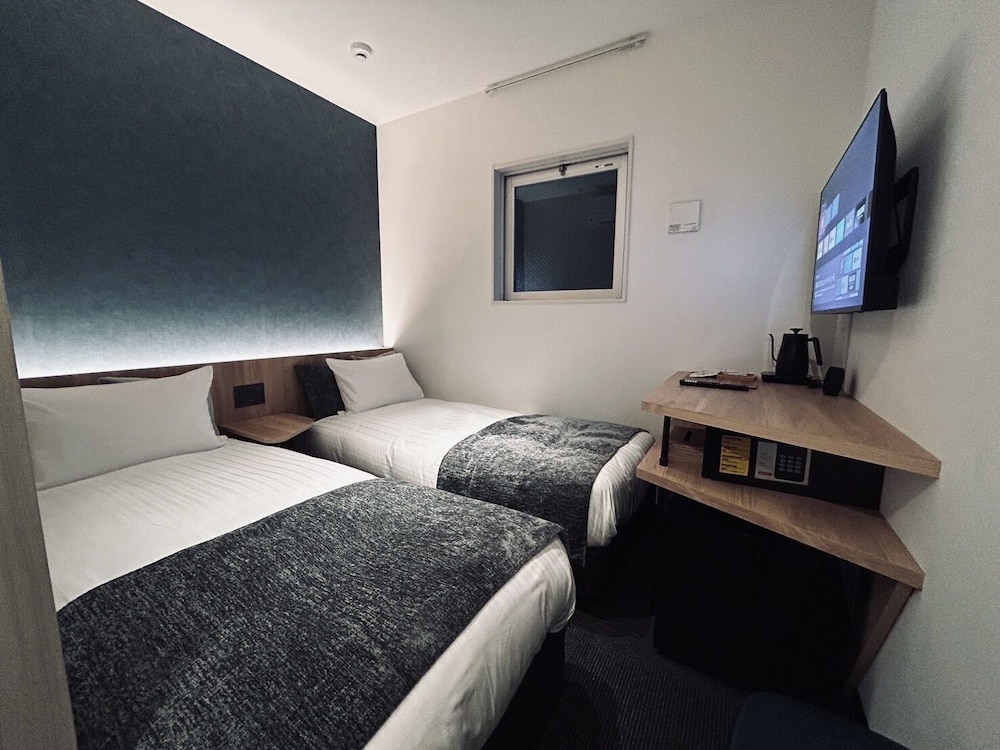 Twin Room - Photo 4