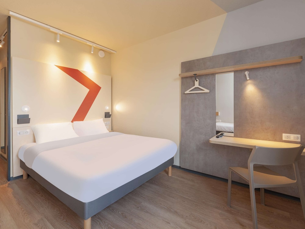 Standard Room, 1 Double Bed - Photo 2