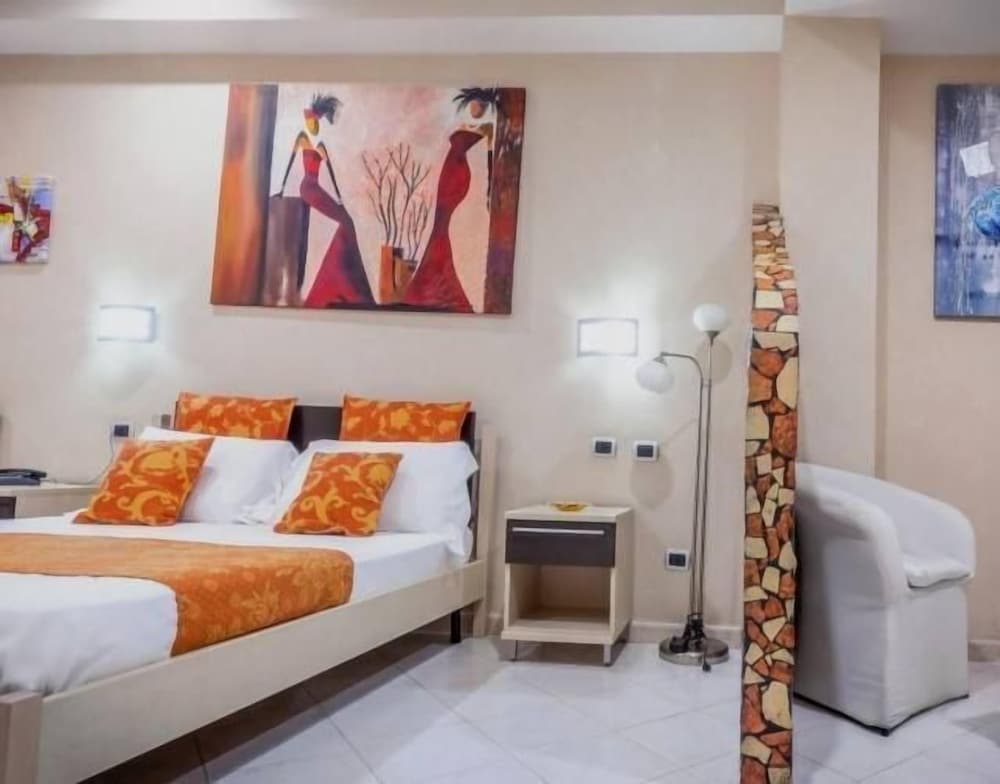 Comfort Triple Room, 1 Bedroom, Non Smoking, Ensuite - Photo 2