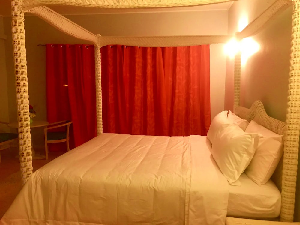 Honeymoon Double Room, 1 King Bed, Partial Ocean View