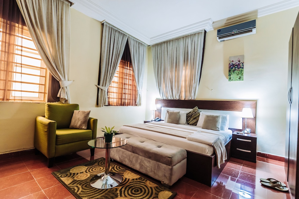 Deluxe Double Room, 1 King Bed photo 2