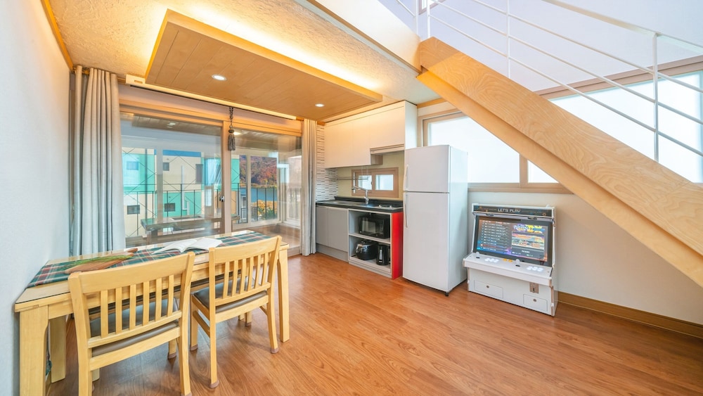 Basic Room, 1 Bedroom (Peppermint (Duplex/Spa/Private BBQ)) - Photo 1