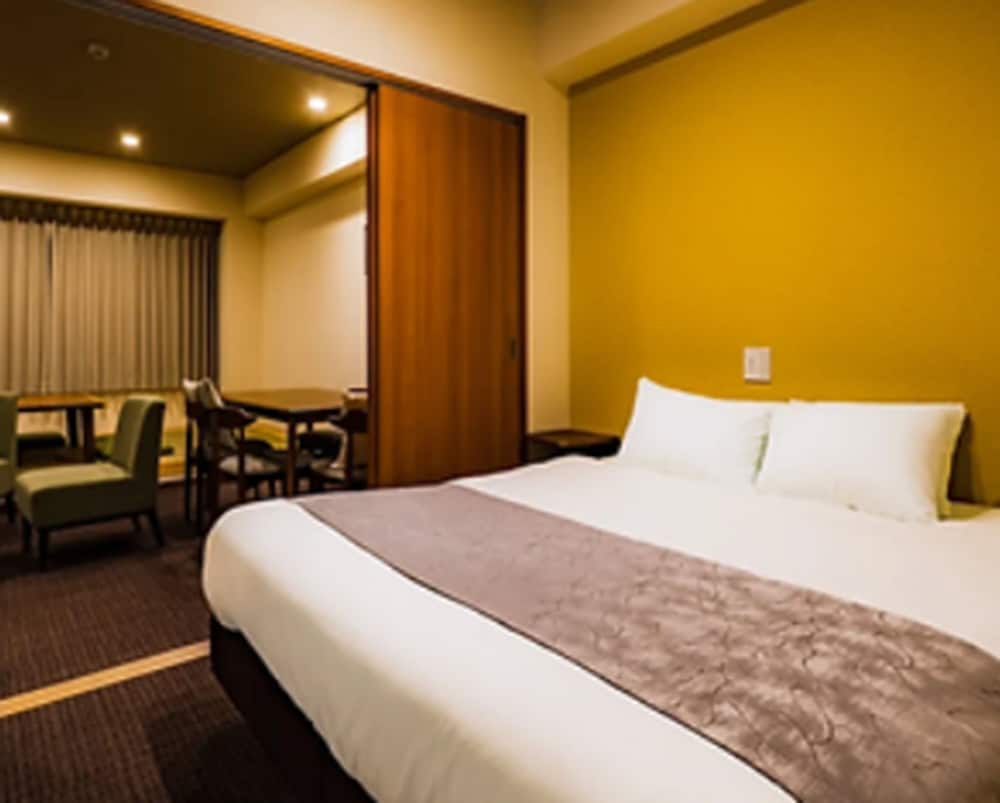Standard Suite, 1 Bedroom, Non Smoking, Hot Tub - Photo 3