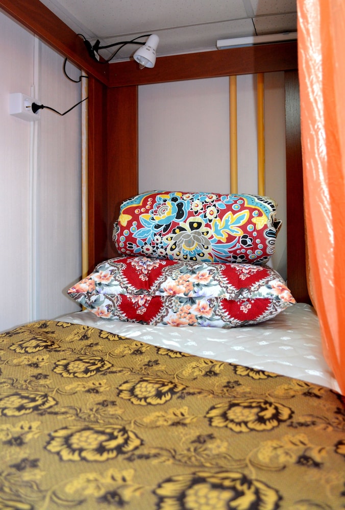 Standard Shared Dormitory, Women only (6 beds) photo 2