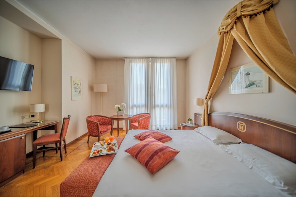 Junior Suite (Single Use)