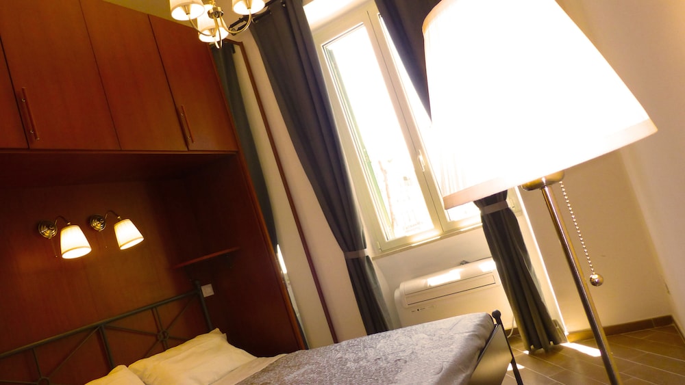 Junior Room (Nerone)