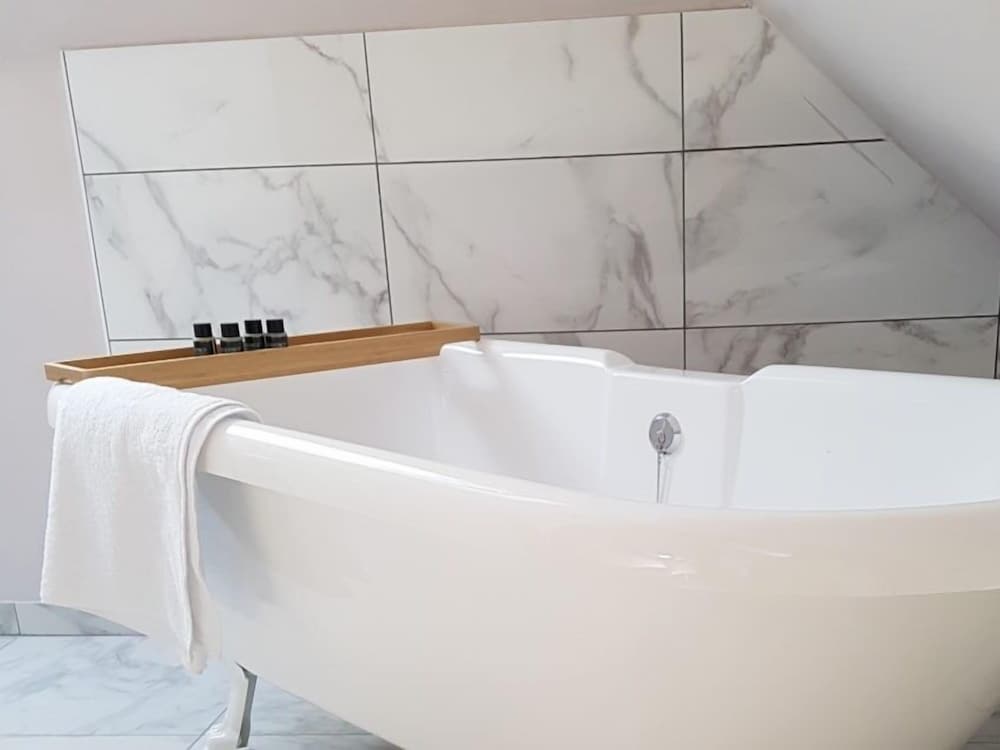 Superior Double Room, Ensuite (Chambre Honorine) photo 3