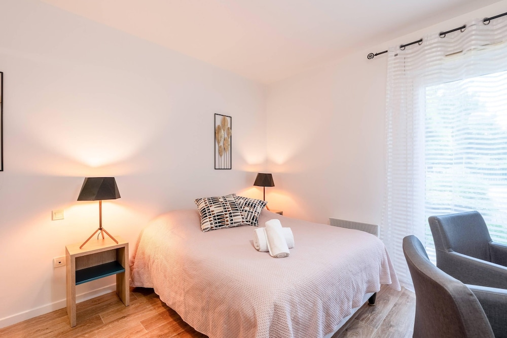 Suite, 2 Queen Beds, Non Smoking