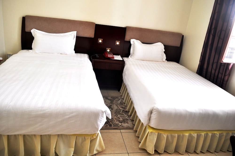 Standard Twin Room, 2 Twin Beds, Hill View
