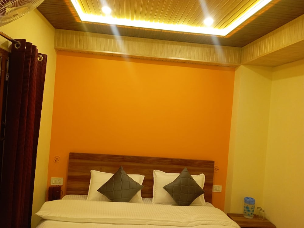 Deluxe Double Room - Photo 13