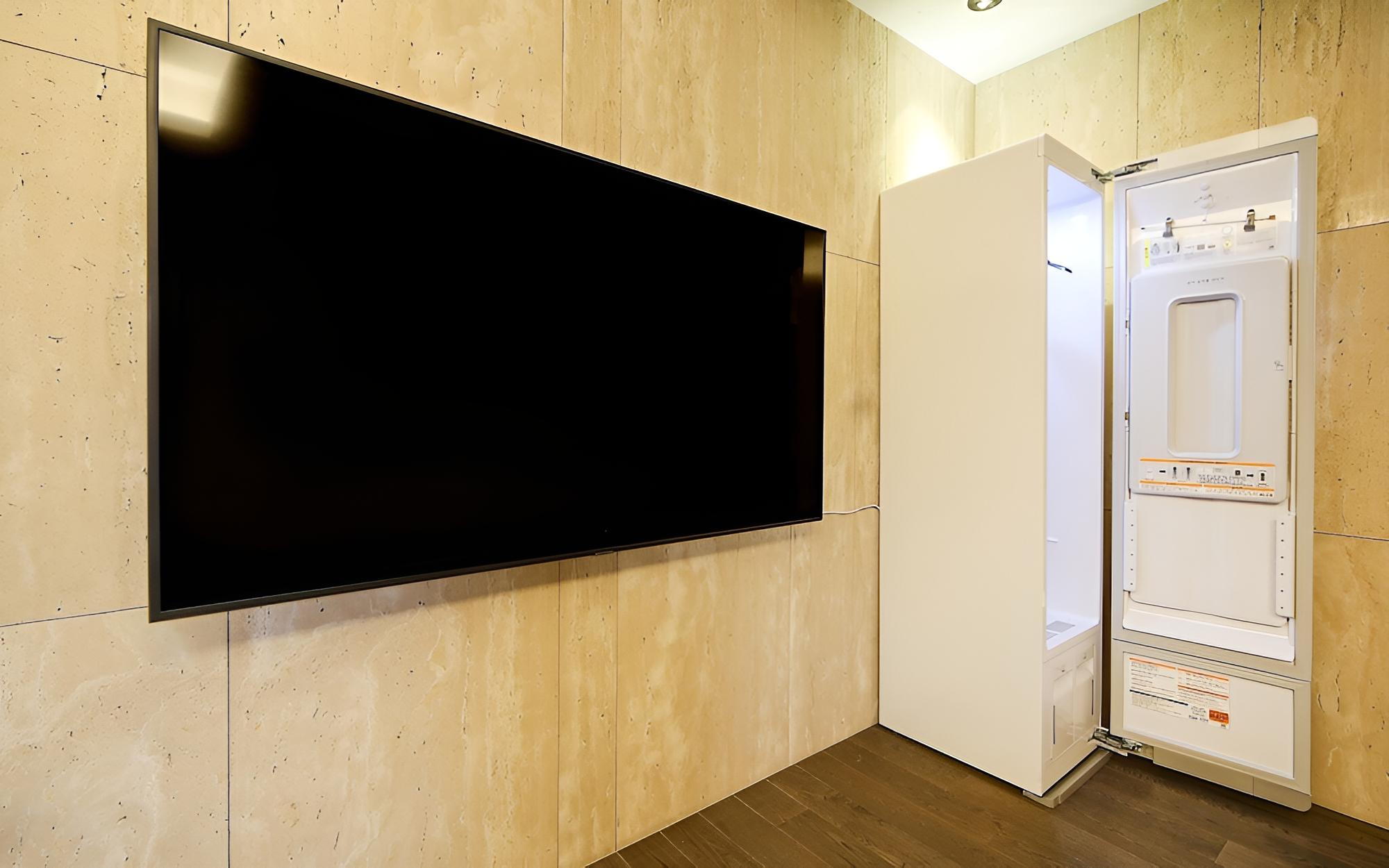 Room (Premium (styler equipped 65-inch smar) - Photo 5
