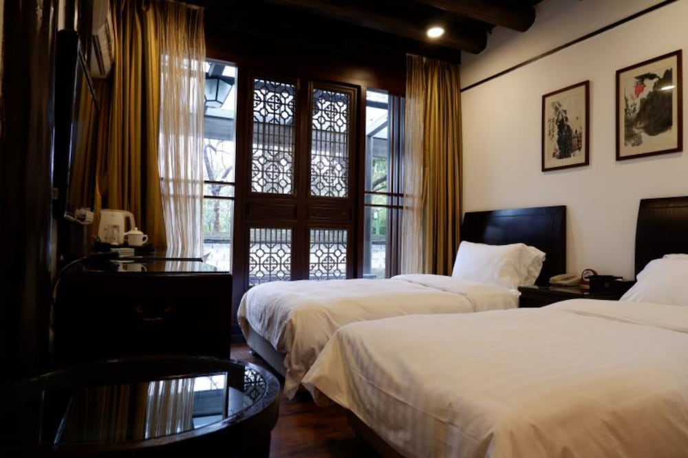 Superior Twin Room, Garden View