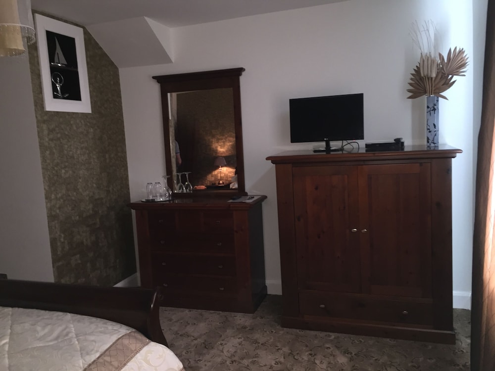 Deluxe Double Room, 1 Queen Bed, Non Smoking, City View photo 3