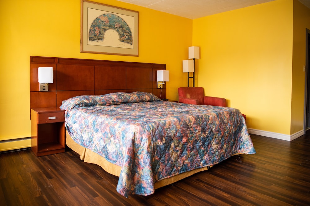 Standard Room, 1 King Bed photo 1