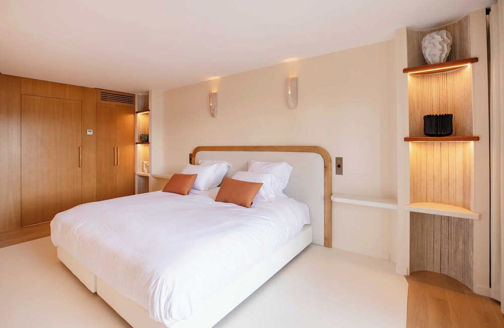 Apartment photo 3