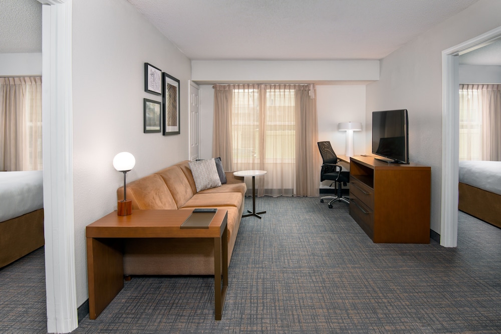 Suite, 2 Bedrooms (Hearing Accessible) - Photo 6