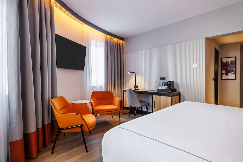 Junior Suite, 1 Double Bed with Sofa bed - Photo 4