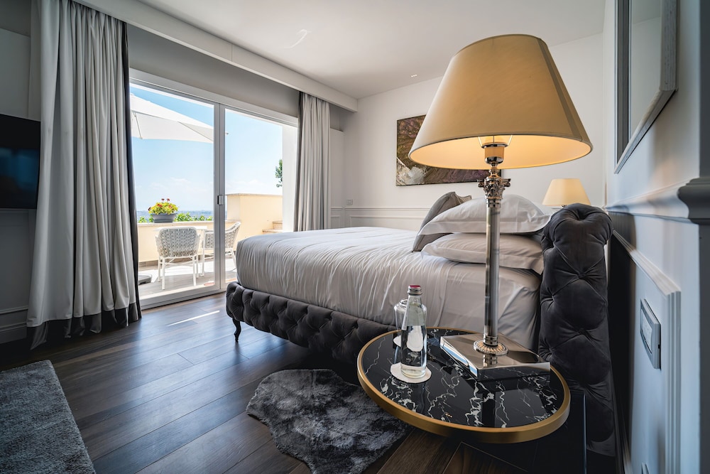 Junior Studio Suite, City View photo 2