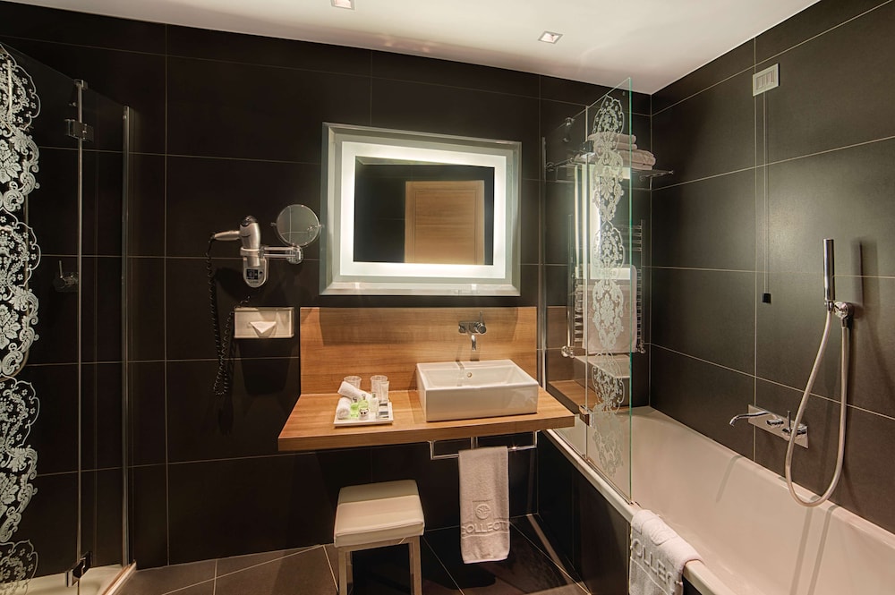 Premium Room, Terrace thumbnail 6