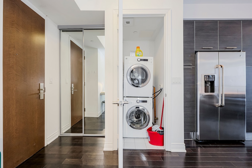 Stunning High Floor 1 Bedroom Condo Near Toronto General Hospital, U of T, TMU, 写真 23