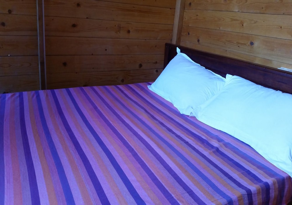 Chalet with Fan and Shared Bathroom