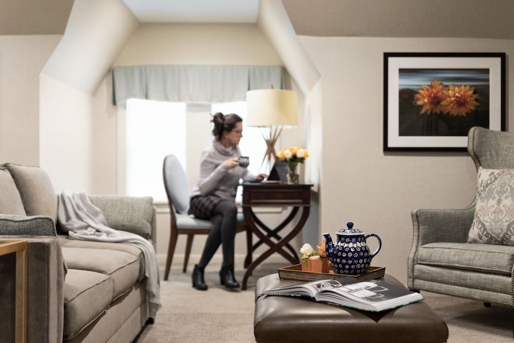 Suite - Photo 8