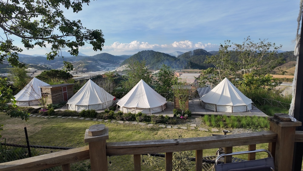 Family Tent, Multiple Beds, Private Bathroom, Valley View