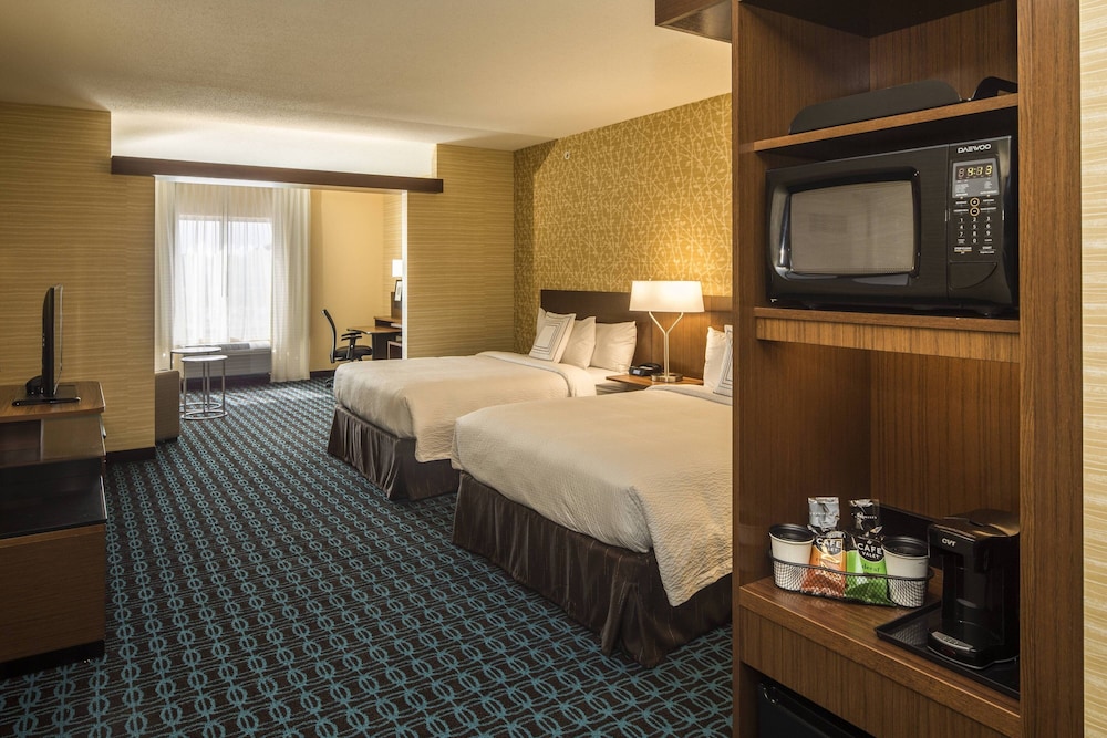 Suite, Multiple Beds (Hearing Accessible) photo 2