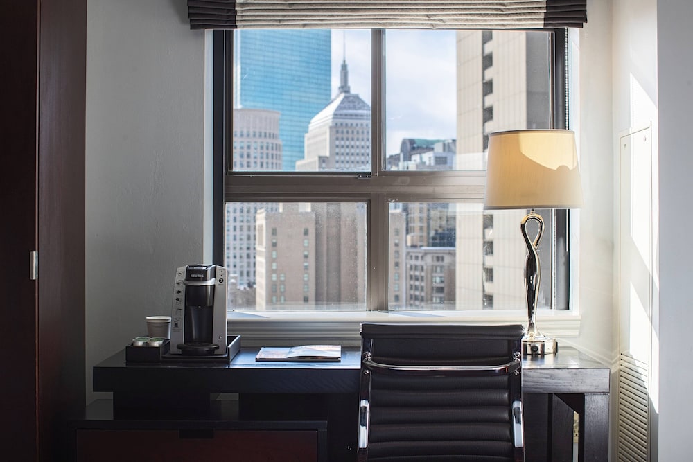 Suite, 1 Bedroom (High Floor)