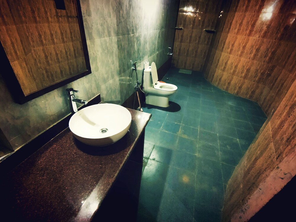 Traditional Suite - Photo 3